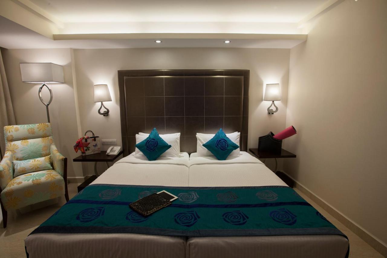 Savera Hotel Chennai Ngoại thất bức ảnh