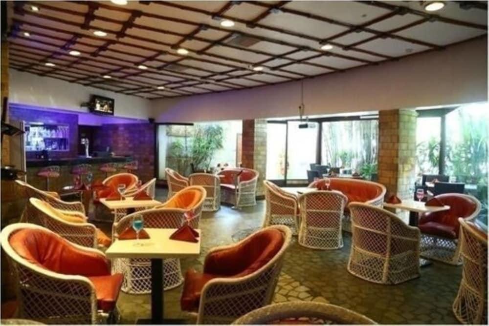 Savera Hotel Chennai Ngoại thất bức ảnh