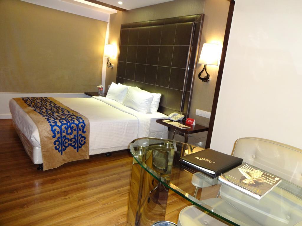 Savera Hotel Chennai Ngoại thất bức ảnh