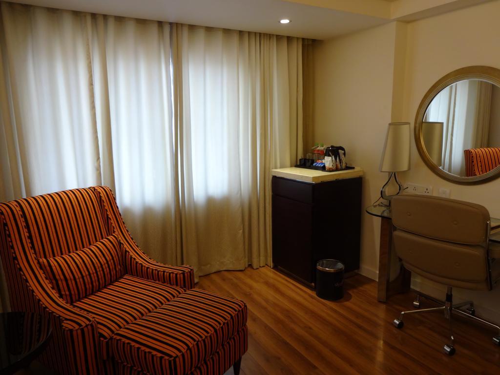 Savera Hotel Chennai Phòng bức ảnh