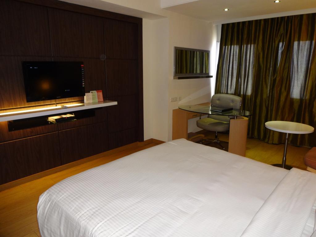 Savera Hotel Chennai Phòng bức ảnh